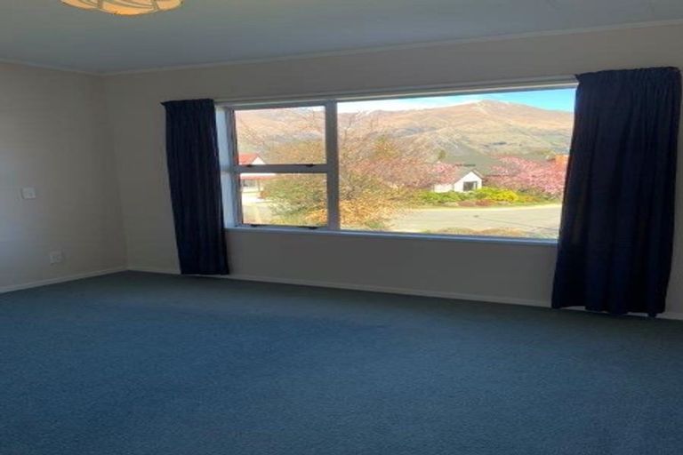Photo of property in 21 Cherry Court, Wanaka, 9305