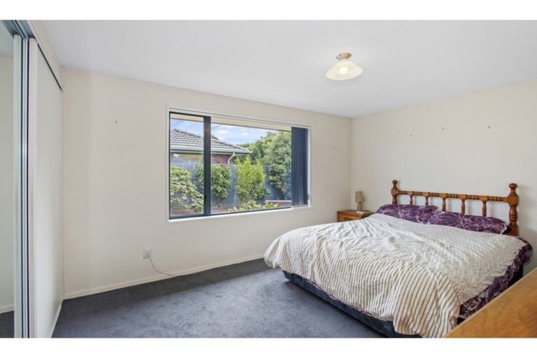 Photo of property in 12 Showgate Avenue, Sockburn, Christchurch, 8042