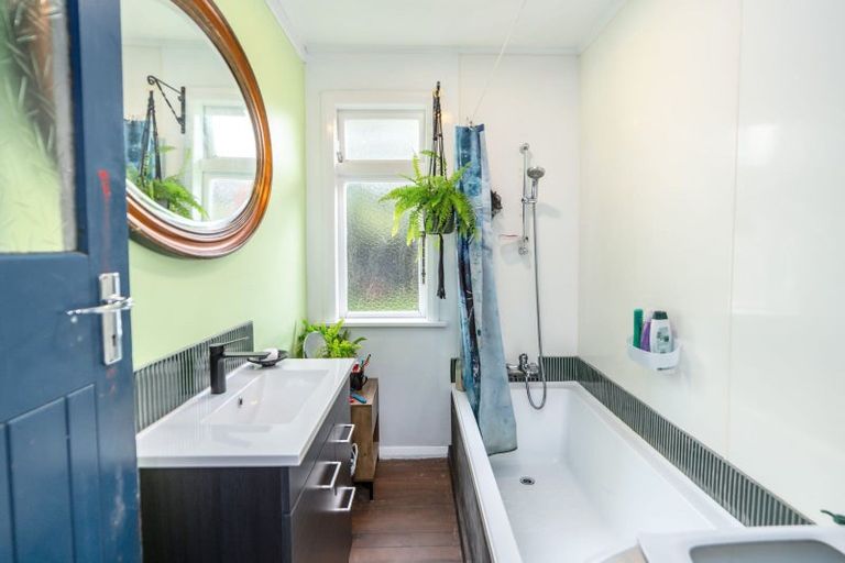 Photo of property in 15 Birdwood Street, Featherston, 5710