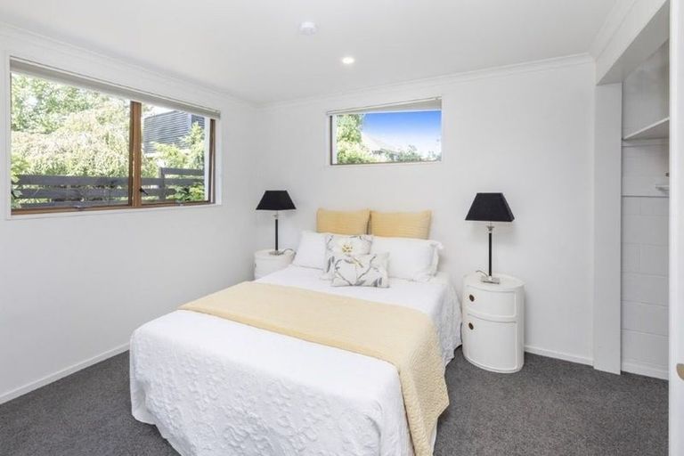 Photo of property in 11a Lombard Place, Avonhead, Christchurch, 8042