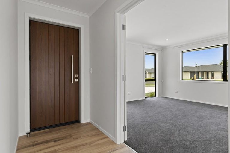 Photo of property in 36 Murray Ward Drive, Te Kauwhata, 3710