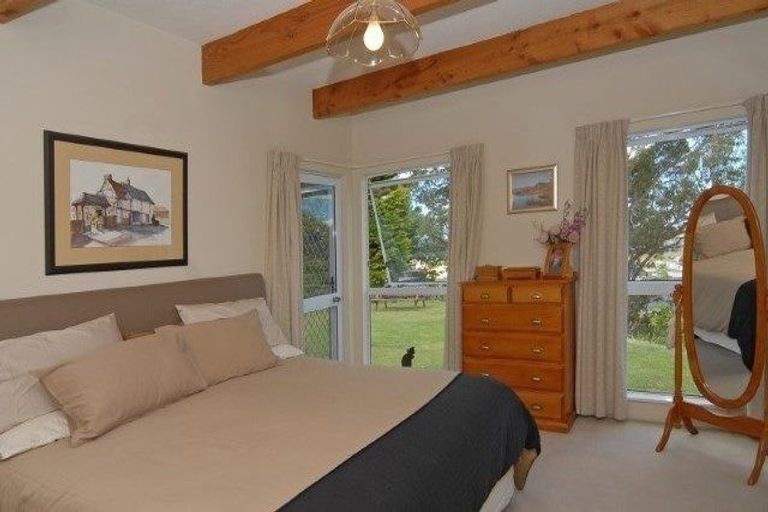 Photo of property in 55 Oak Road, Poraiti, Napier, 4112