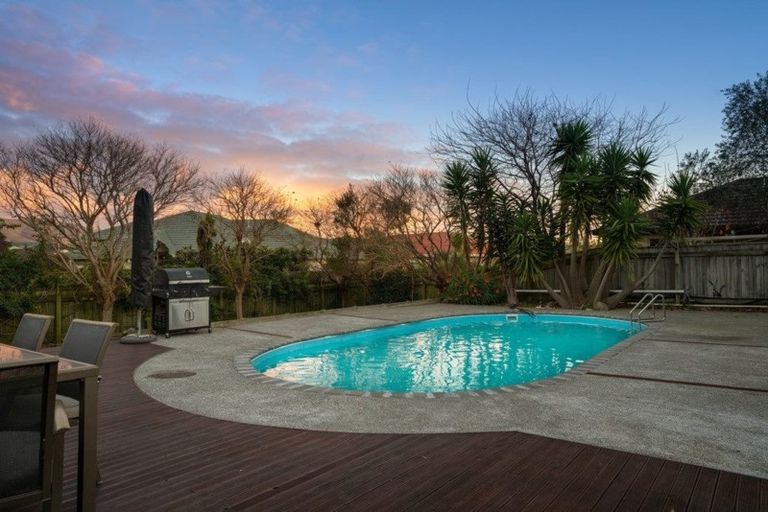 Photo of property in 19 San Priamo Place, Paraparaumu Beach, Paraparaumu, 5032