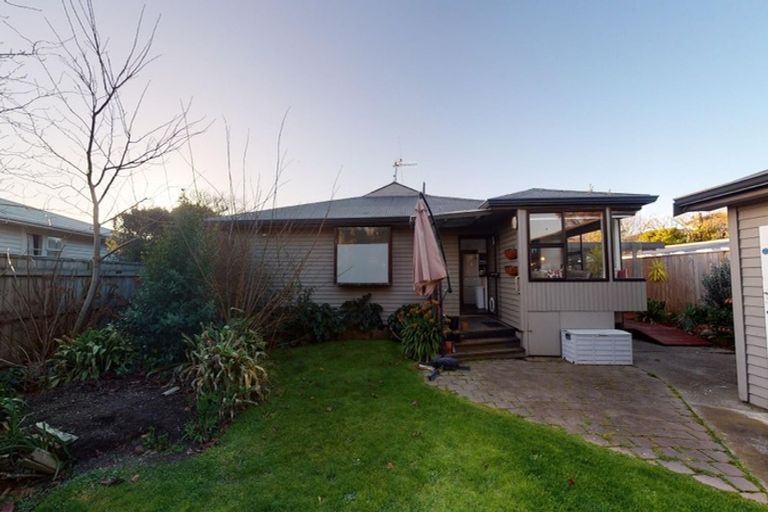 Photo of property in 14 Snowdon Avenue, Terrace End, Palmerston North, 4410