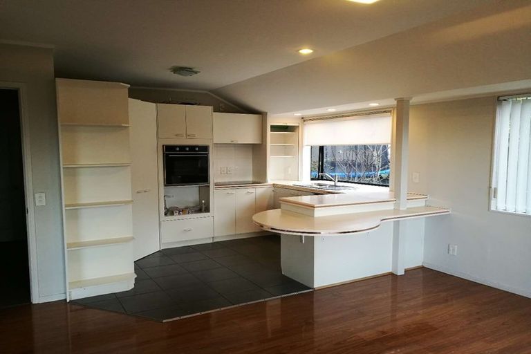 Photo of property in 1/123 Wiseley Road, West Harbour, Auckland, 0618