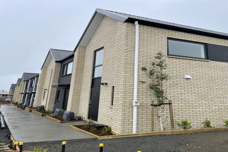 Photo of property in 8/125b Metcalfe Road, Ranui, Auckland, 0612