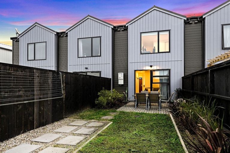 Photo of property in 13 Wai Place, Westgate, Auckland, 0614
