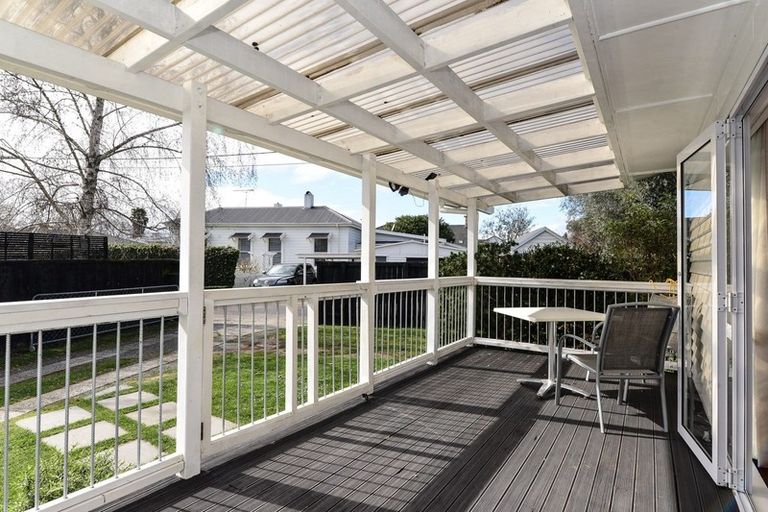 Photo of property in 2 Corrielea Crescent, Cambridge, 3434