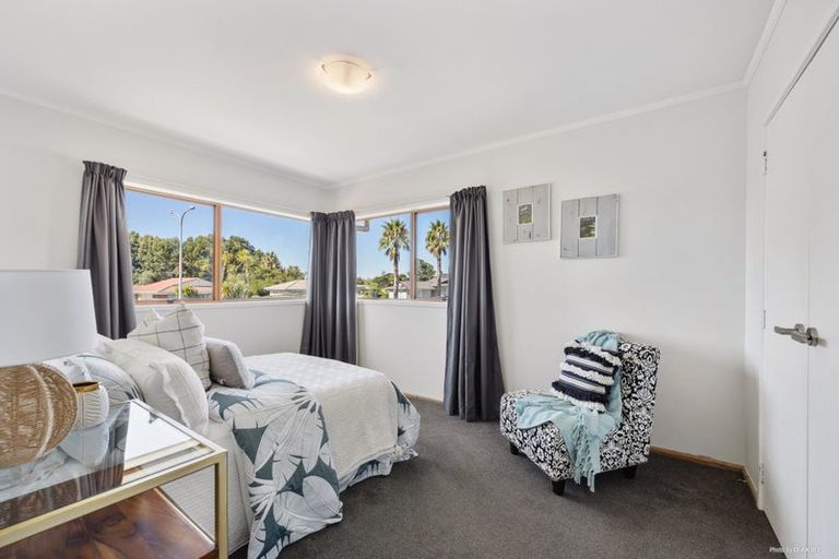 Photo of property in 34 Meadway, Sunnyhills, Auckland, 2010