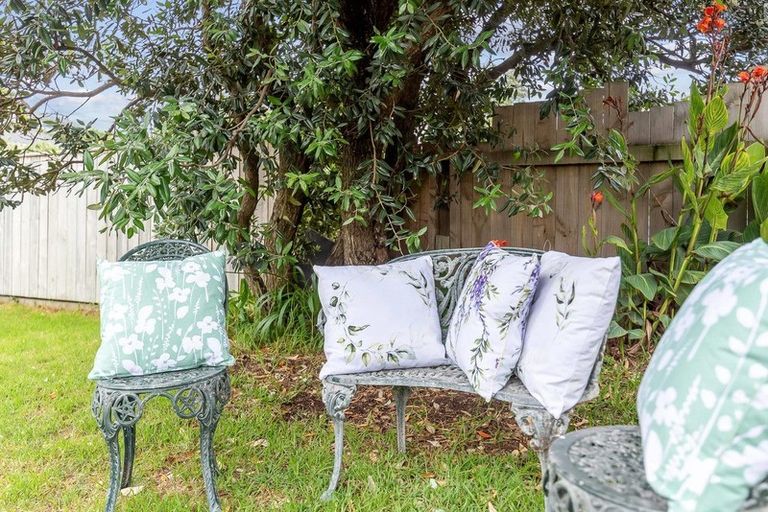 Photo of property in 100 The Esplanade, Raumati South, Paraparaumu, 5032