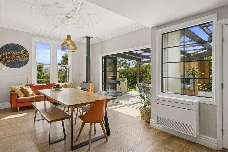 Photo of property in 153 Victoria Road, Saint Clair, Dunedin, 9012