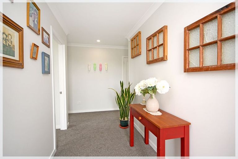 Photo of property in 35 Fairfield Road, Levin, 5510