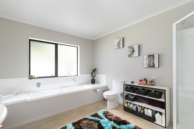 Photo of property in 91b Kakariki Way, Whitemans Valley, Upper Hutt, 5371