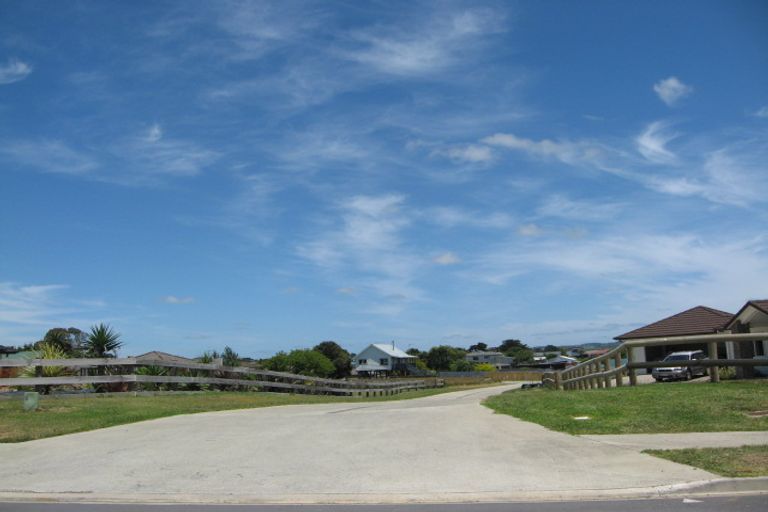 Photo of property in 9 Goble Road, Clarks Beach, Pukekohe, 2679