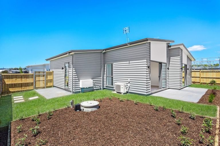 Photo of property in 32b Cadwil Drive, Beachlands, Auckland, 2018