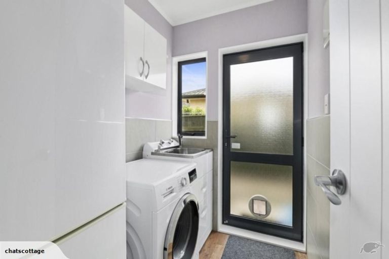 Photo of property in 71 Rhodes Drive, Kelvin Grove, Palmerston North, 4414