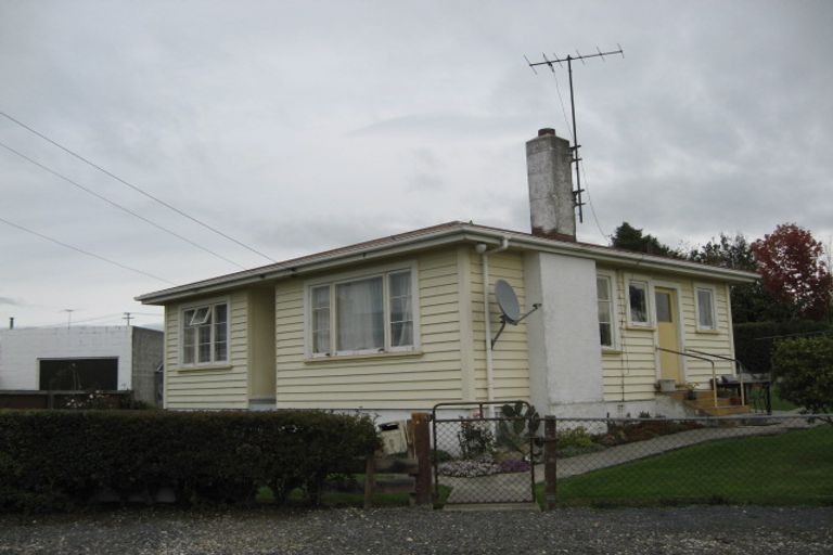 Photo of property in 3 Telfer Street, Balclutha, 9230