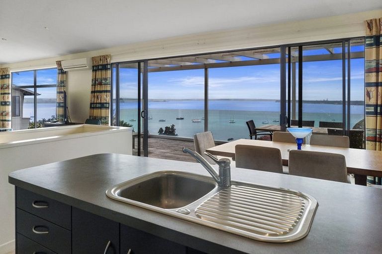 Photo of property in 83 Harbour View Road, Omokoroa, 3114