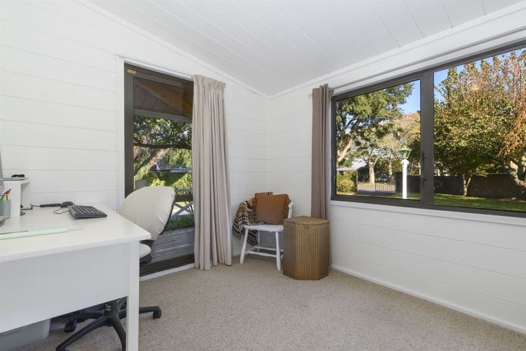 Photo of property in 17 Idesia Grove, Matua, Tauranga, 3110