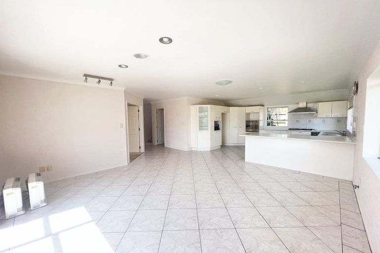 Photo of property in 16 Keppoch Court, Dannemora, Auckland, 2016