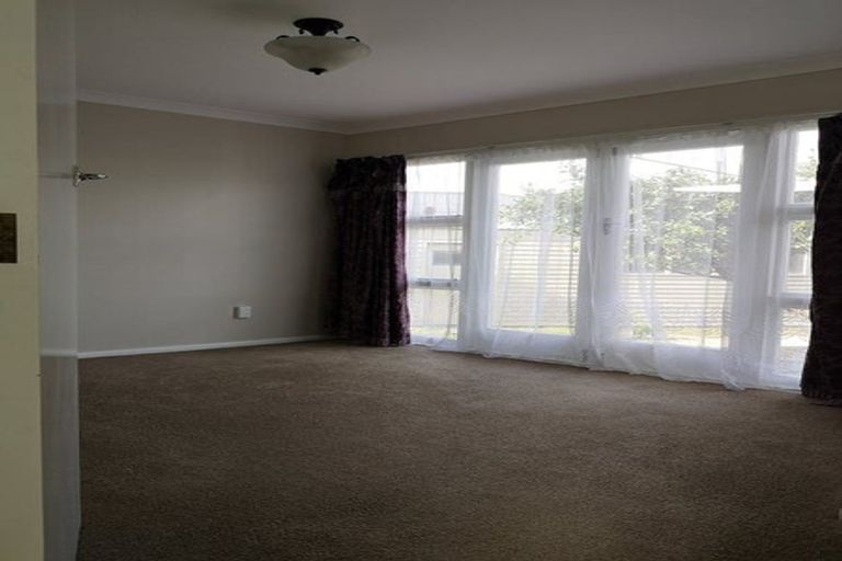 Photo of property in 6 Norrie Street, Redwood, Christchurch, 8051