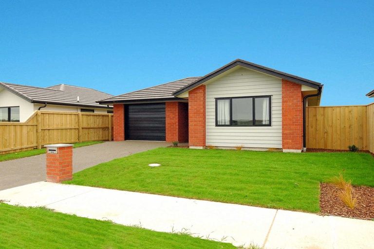 Photo of property in 33 Pakohe Street, Pegasus, 7612