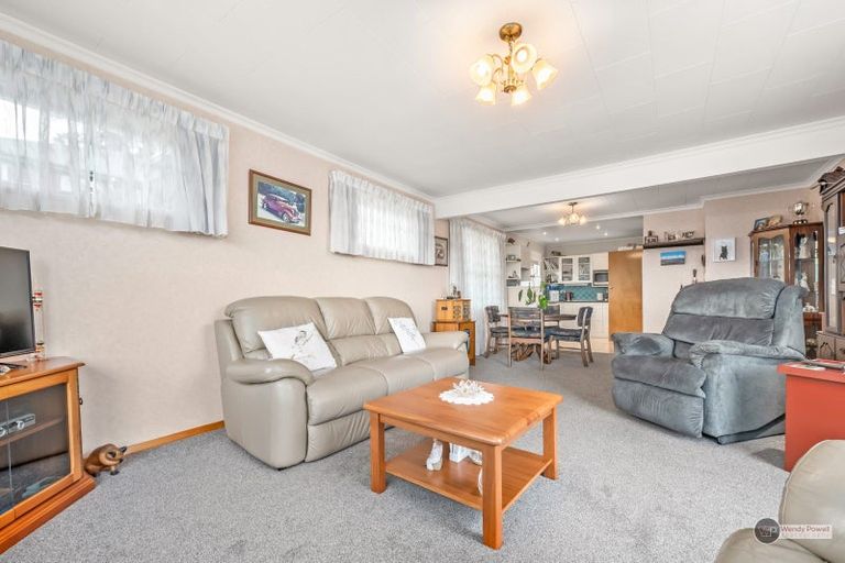 Photo of property in 37 Dalton Grove, Stokes Valley, Lower Hutt, 5019