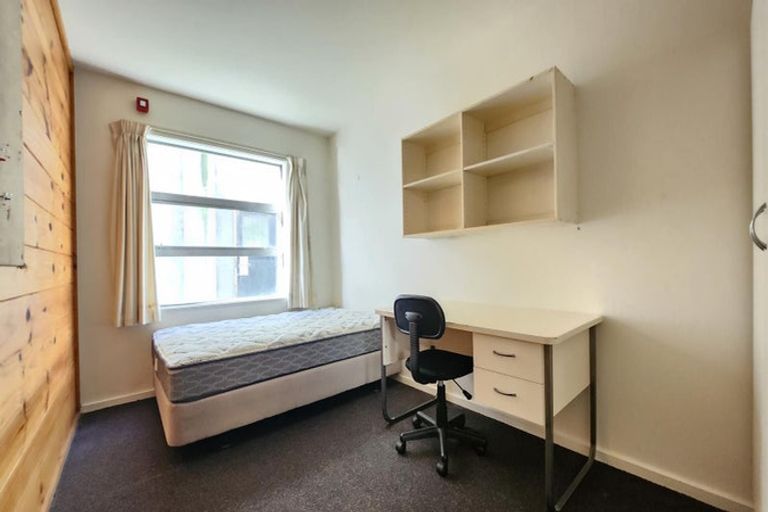 Photo of property in Drummond Street Flats, 1/19 Drummond Street, Mount Cook, Wellington, 6021