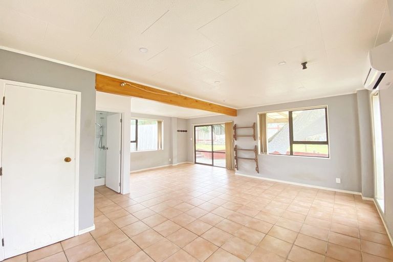 Photo of property in 19 Sunningdale Street, Wattle Downs, Auckland, 2103