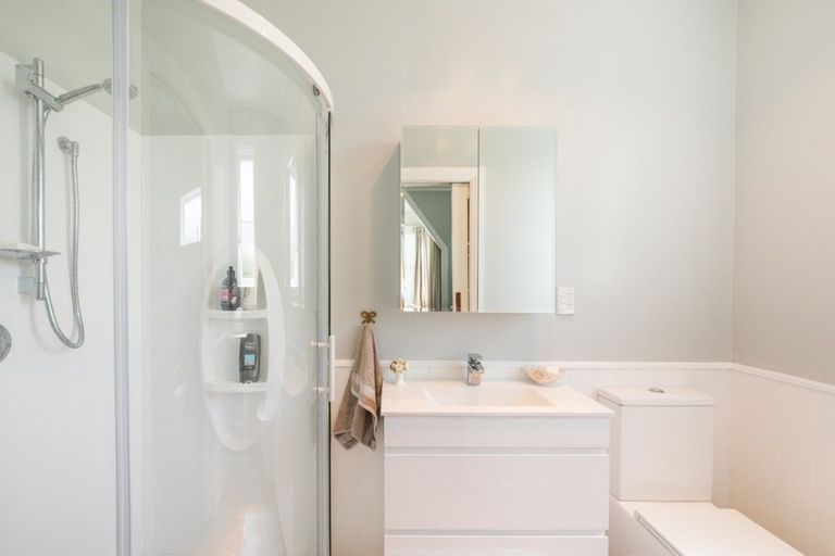 Photo of property in 89 Bridge Street, Bulls, 4818