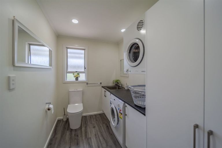 Photo of property in 106 Wharerangi Road, Greenmeadows, Napier, 4112