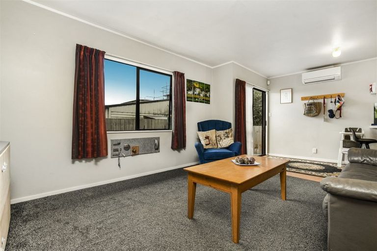 Photo of property in 4a Pratt Street, Papakura, 2110