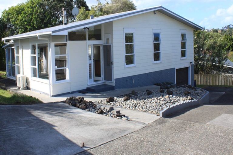 Photo of property in 23 Cockayne Crescent, Sunnynook, Auckland, 0620