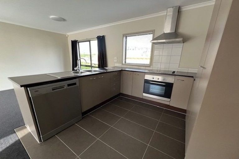 Photo of property in St Claire Village, 228/172 Mcleod Road, Te Atatu South, Auckland, 0610