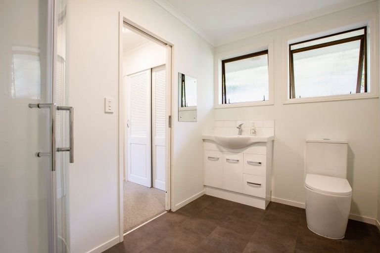 Photo of property in 60 Makora Road, Otaihanga, Paraparaumu, 5036