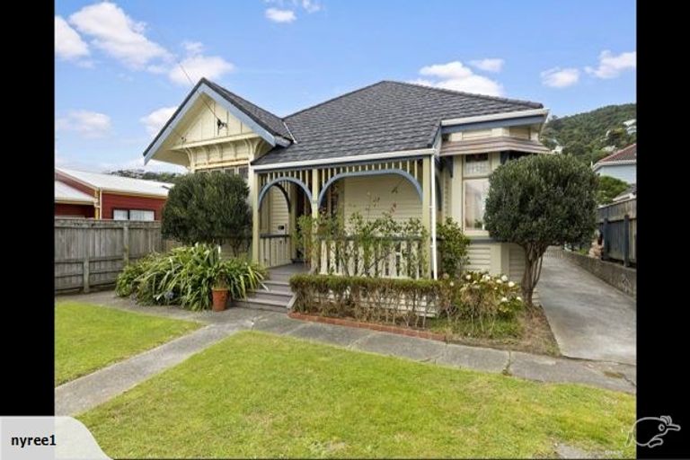 Photo of property in 108 Freyberg Street, Lyall Bay, Wellington, 6022