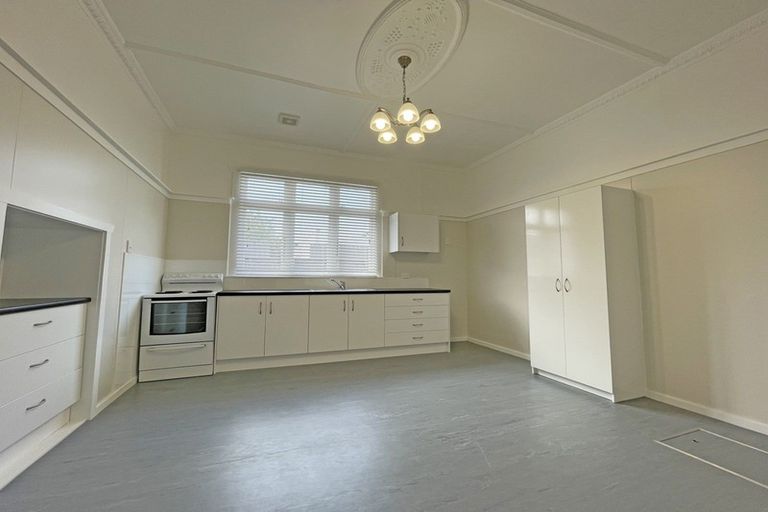 Photo of property in 31 Andrew Young Street, Palmerston North, 4410