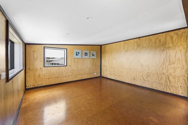 Photo of property in 42 Denby Road, Hawera, 4672