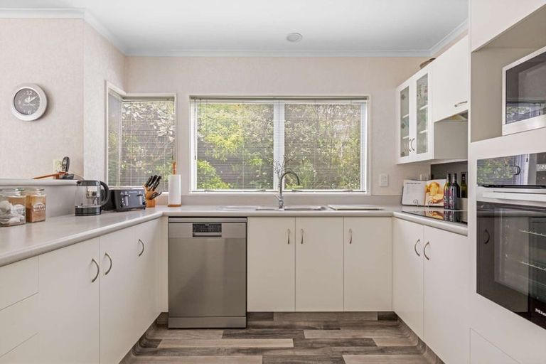 Photo of property in 14 Thelma Place, Lynmore, Rotorua, 3010