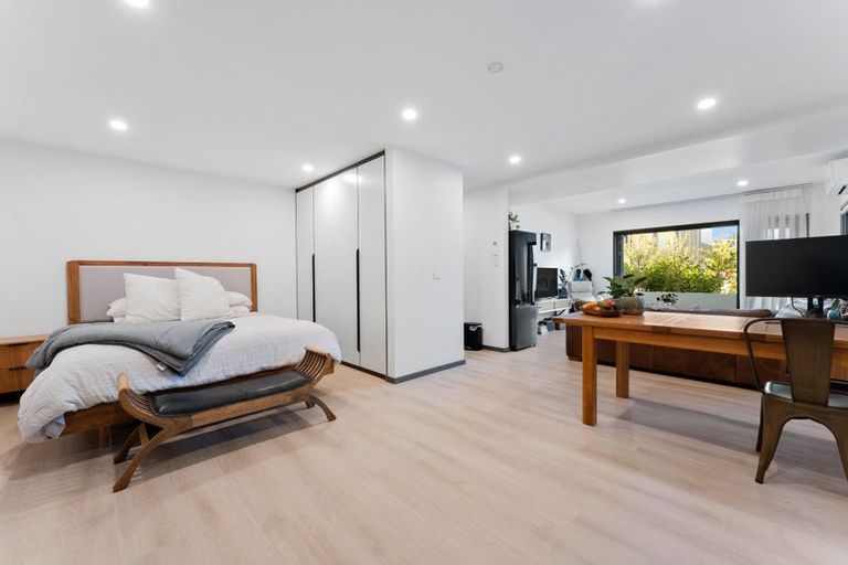 Photo of property in 48a Peter Terrace, Castor Bay, Auckland, 0620