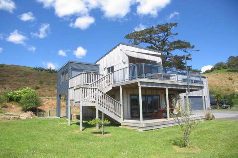 Photo of property in 10 Logans Lane, Kuaotunu, Whitianga, 3592