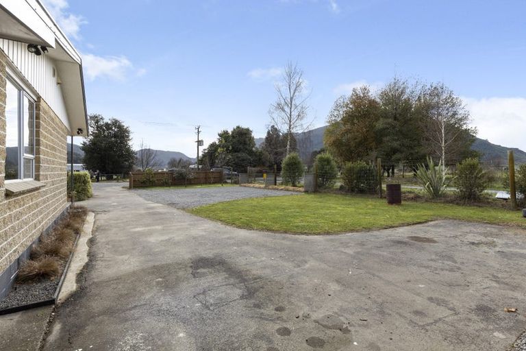 Photo of property in 1112 Queen Charlotte Drive, Linkwater, Picton, 7281