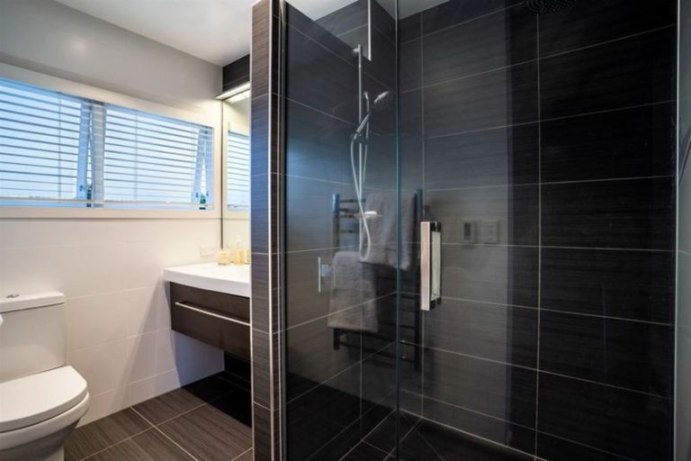 Photo of property in 109 East Coast Road, Castor Bay, Auckland, 0620