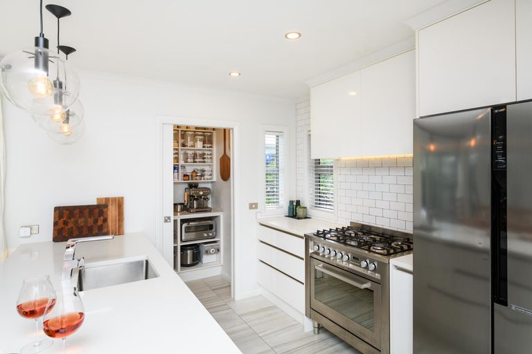 Photo of property in 111 James Line, Kelvin Grove, Palmerston North, 4414