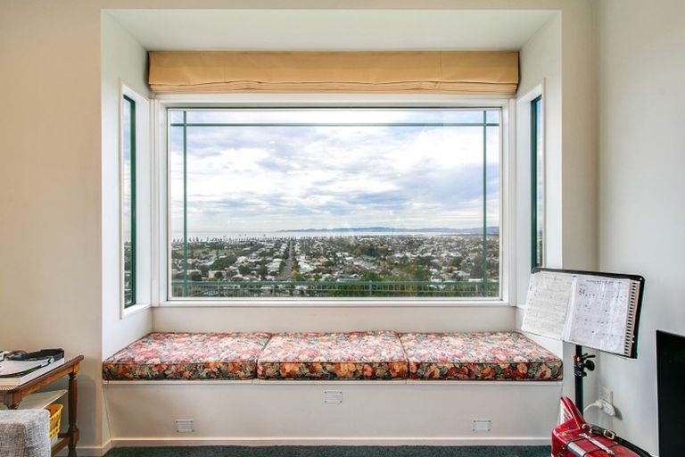 Photo of property in 15 Kavanagh Road, Hospital Hill, Napier, 4110