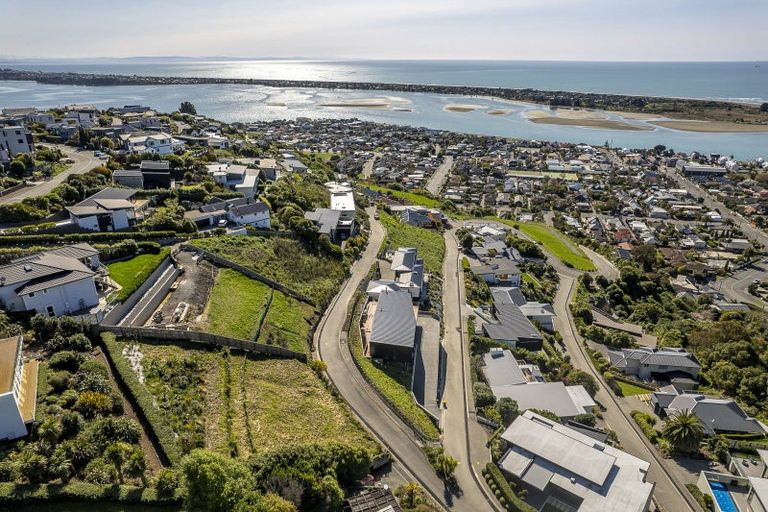 Photo of property in 19 Challenger Lane, Redcliffs, Christchurch, 8081