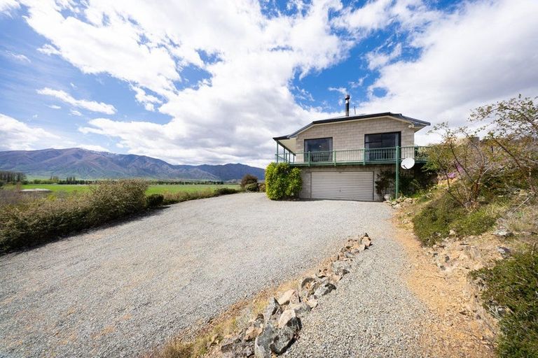Photo of property in 31 Ahuriri Heights, Omarama, 9412