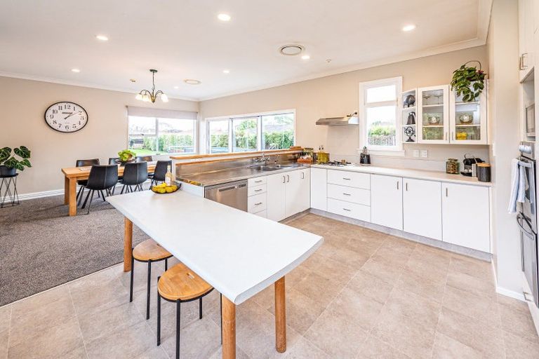 Photo of property in 17 Kent Road, Saint Johns Hill, Whanganui, 4501