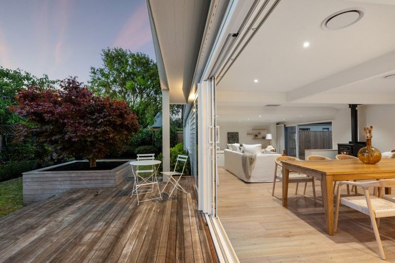 Photo of property in 43 Wai-iti Terrace, Burnside, Christchurch, 8052