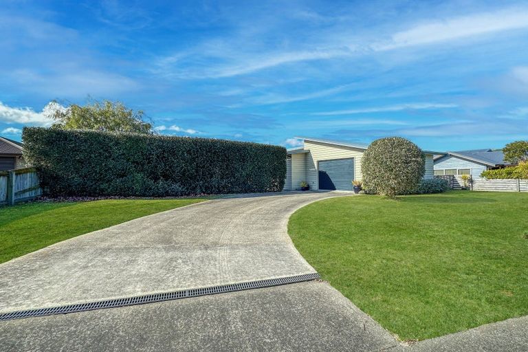 Photo of property in 53 Montgomery Crescent, Kinloch, Taupo, 3377